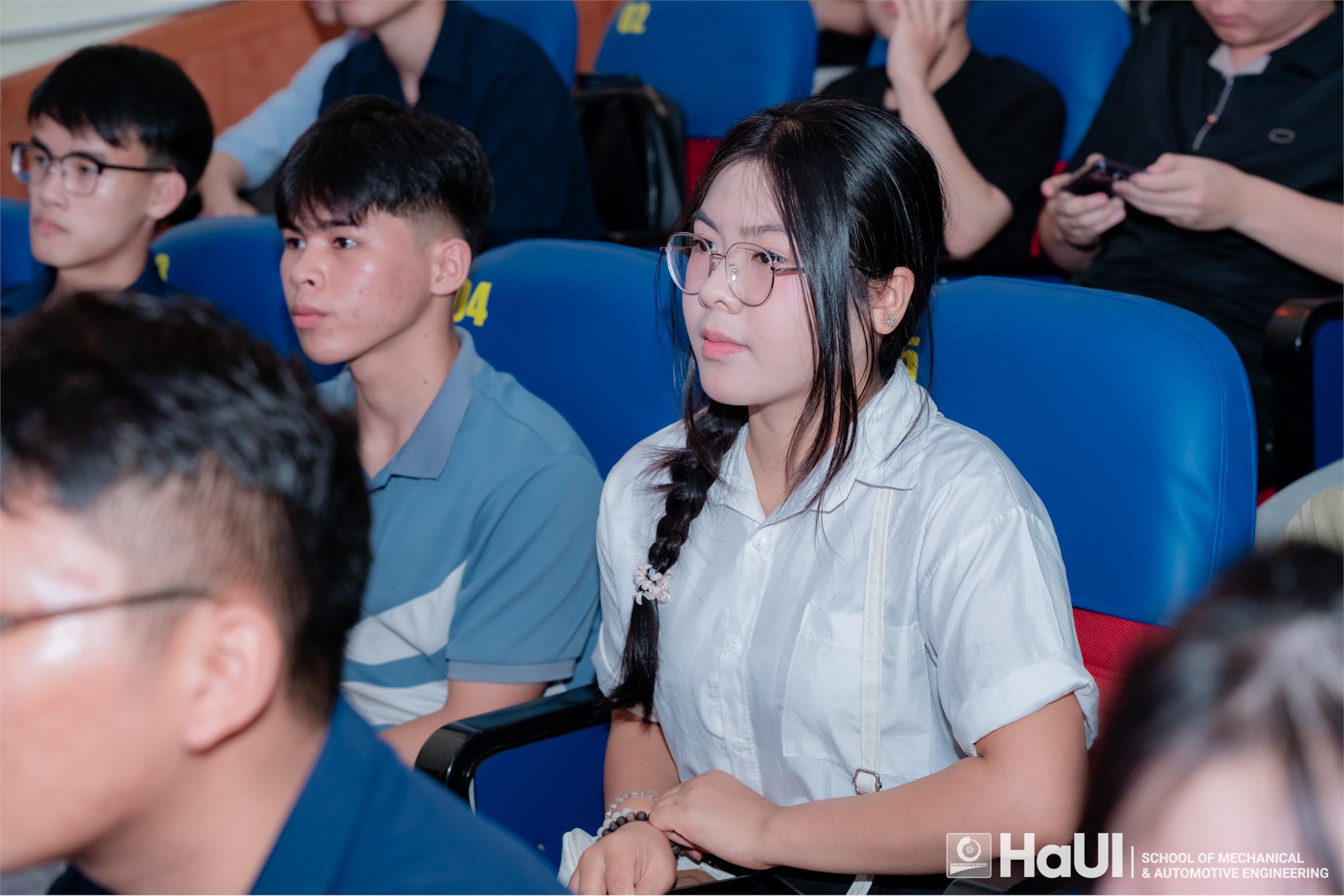 Chào đón tân sinh viên K21 Trường Cơ khí – Ô tô: Khởi đầu hành trình tri thức, kiến tạo tương lai