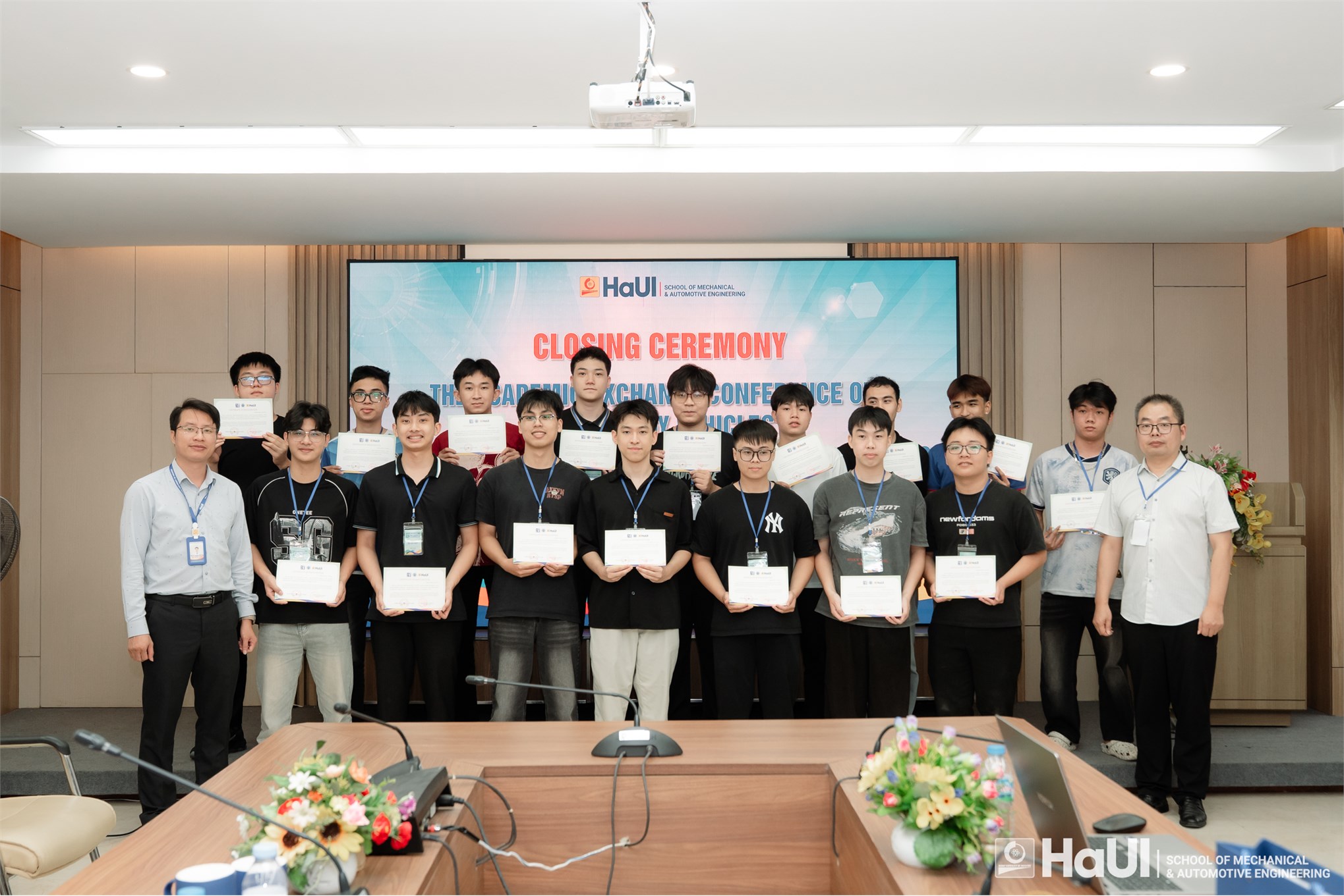 Hội thảo học thuật: “Xe năng lượng mới” – Thúc đẩy hợp tác và phát triển bền vững