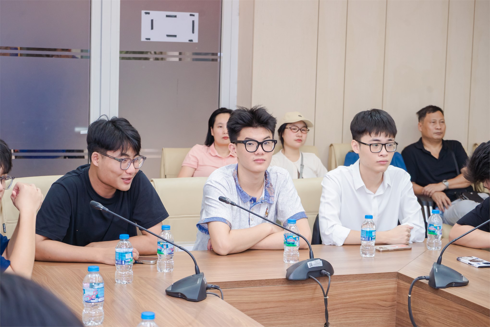 Trường Cơ khí - Ô tô chào đón tân sinh viên K21 chương trình tiếng Anh: Khởi đầu hành trình hội nhập toàn cầu