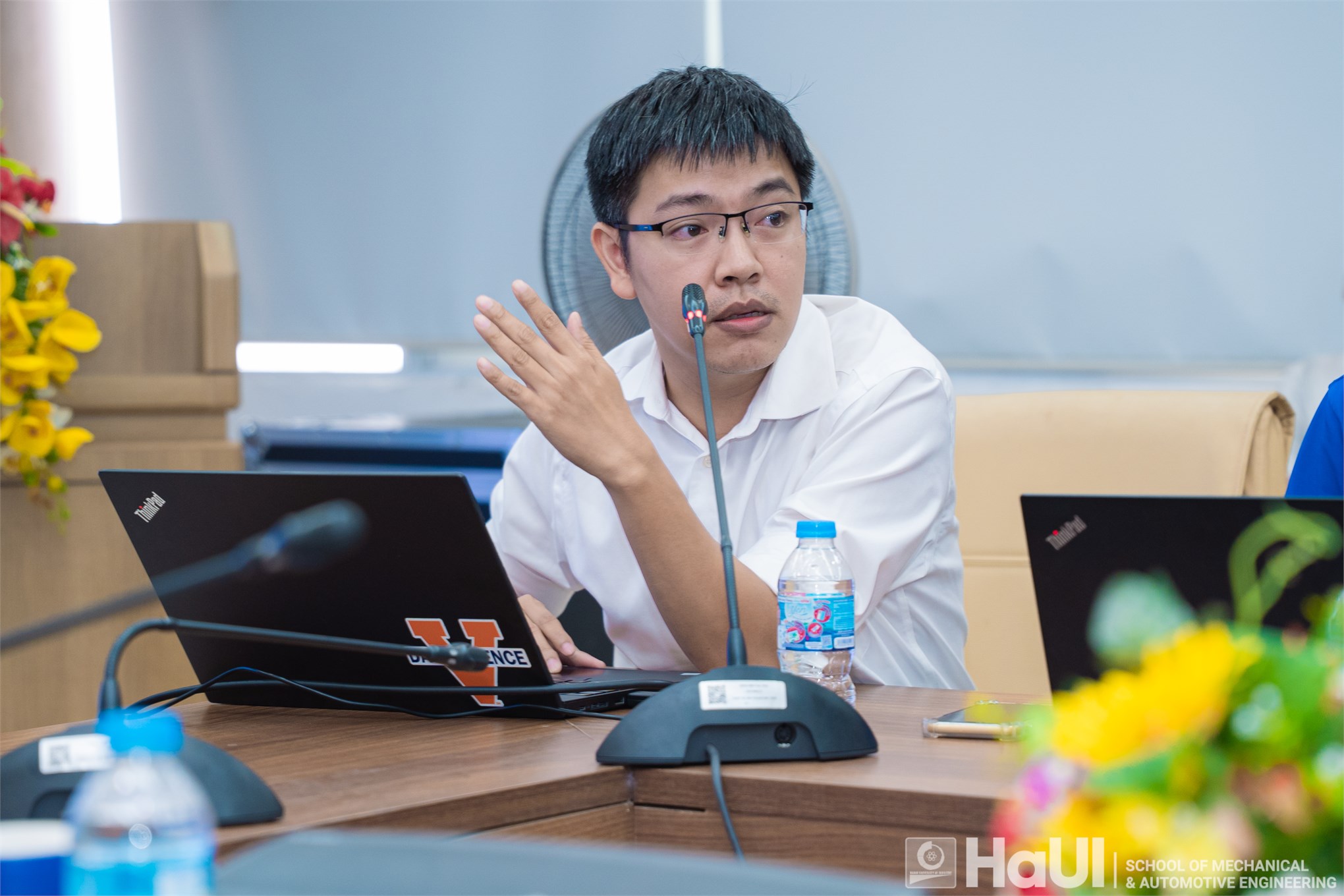 Trường Cơ khí - Ô tô chào đón tân sinh viên K21 chương trình tiếng Anh: Khởi đầu hành trình hội nhập toàn cầu