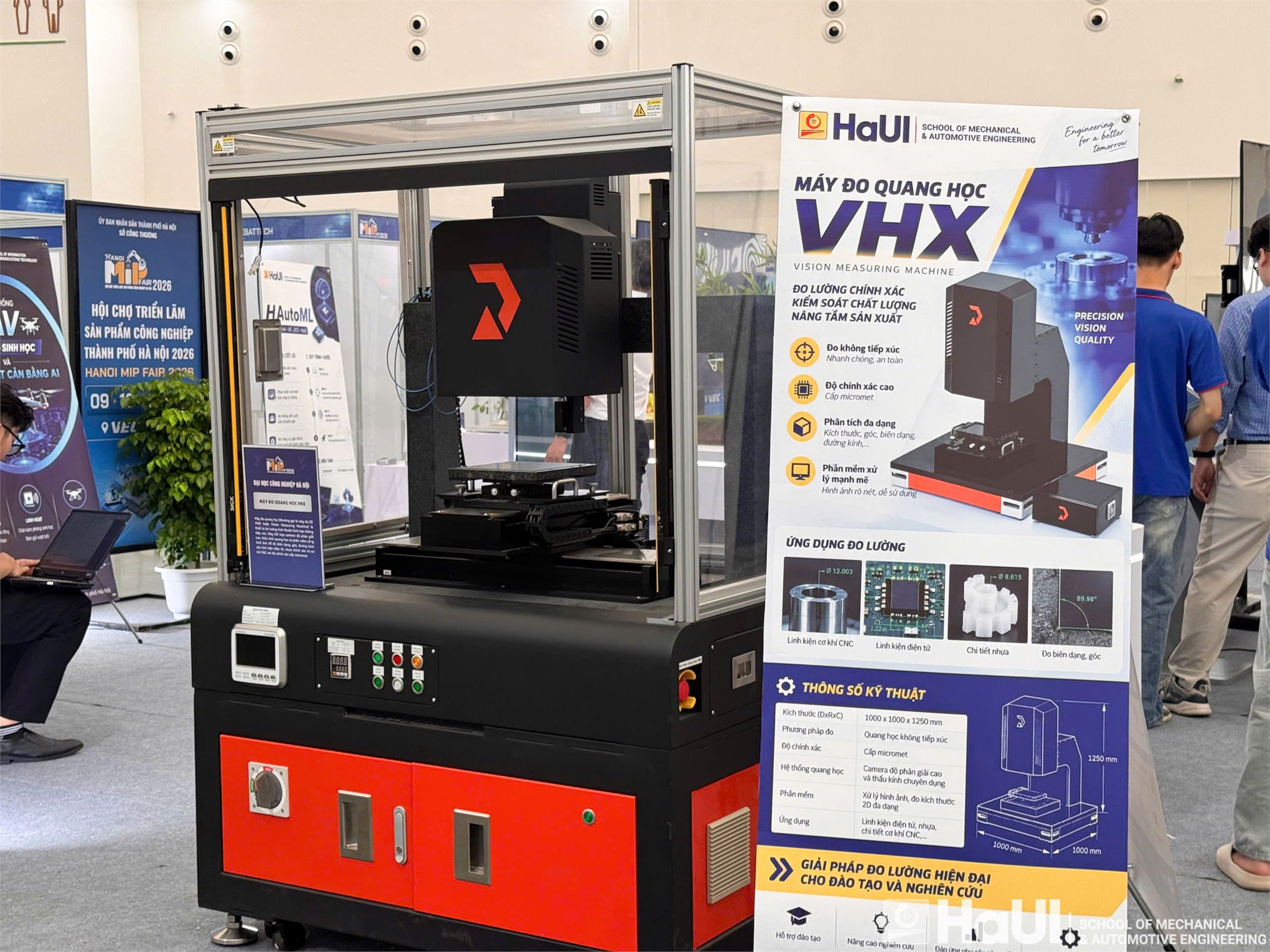 Trường Cơ khí – Ô tô, HaUI khẳng định năng lực khoa học công nghệ tại Hội chợ Triển lãm sản phẩm Công nghiệp Hà Nội 2026