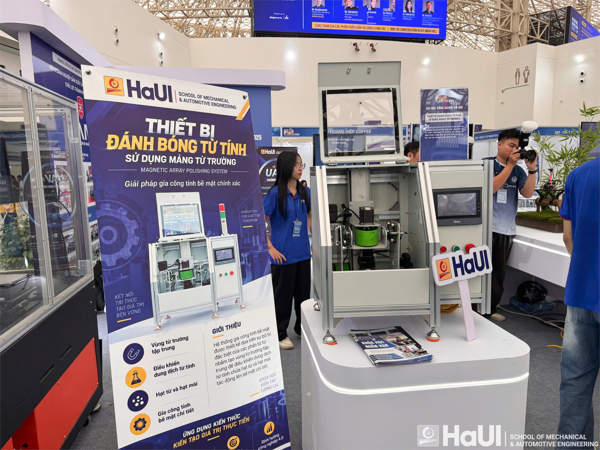 Trường Cơ khí – Ô tô, HaUI khẳng định năng lực khoa học công nghệ tại Hội chợ Triển lãm sản phẩm Công nghiệp Hà Nội 2026