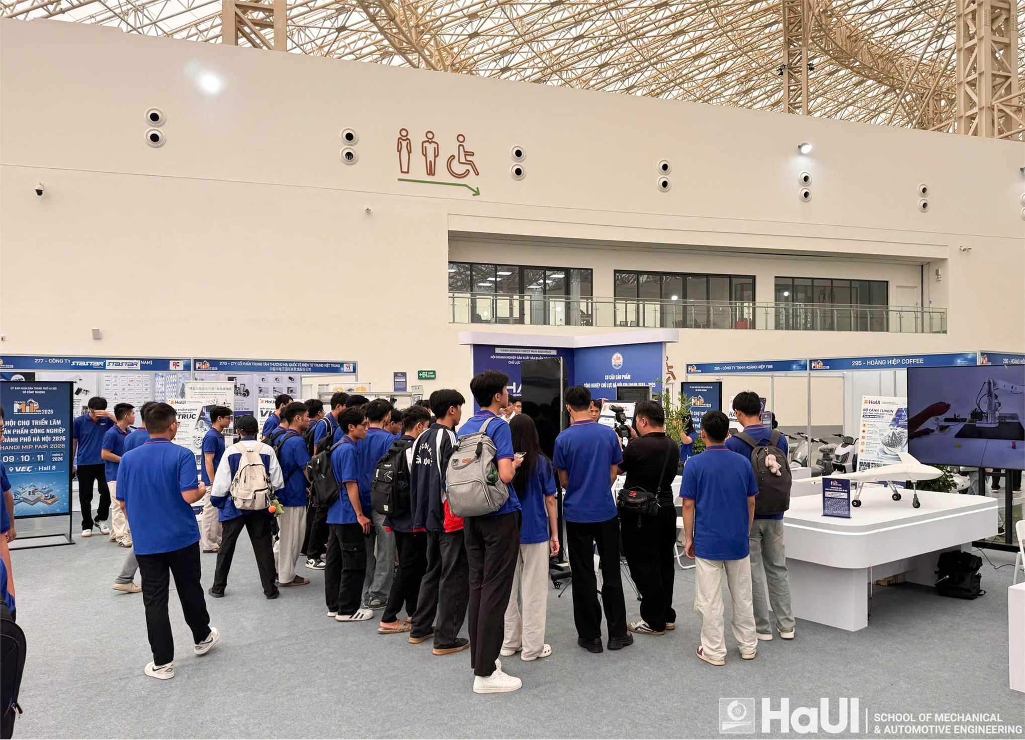 Trường Cơ khí – Ô tô, HaUI khẳng định năng lực khoa học công nghệ tại Hội chợ Triển lãm sản phẩm Công nghiệp Hà Nội 2026