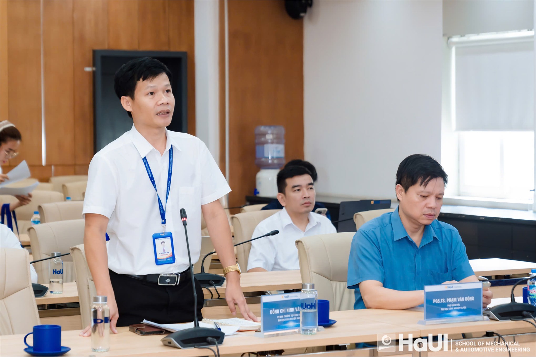 Hội nghị viên chức, người lao động Trường Cơ khí – Ô tô năm 2026: Đổi mới, sáng tạo, quyết tâm thực hiện thắng lợi nhiệm vụ năm học mới