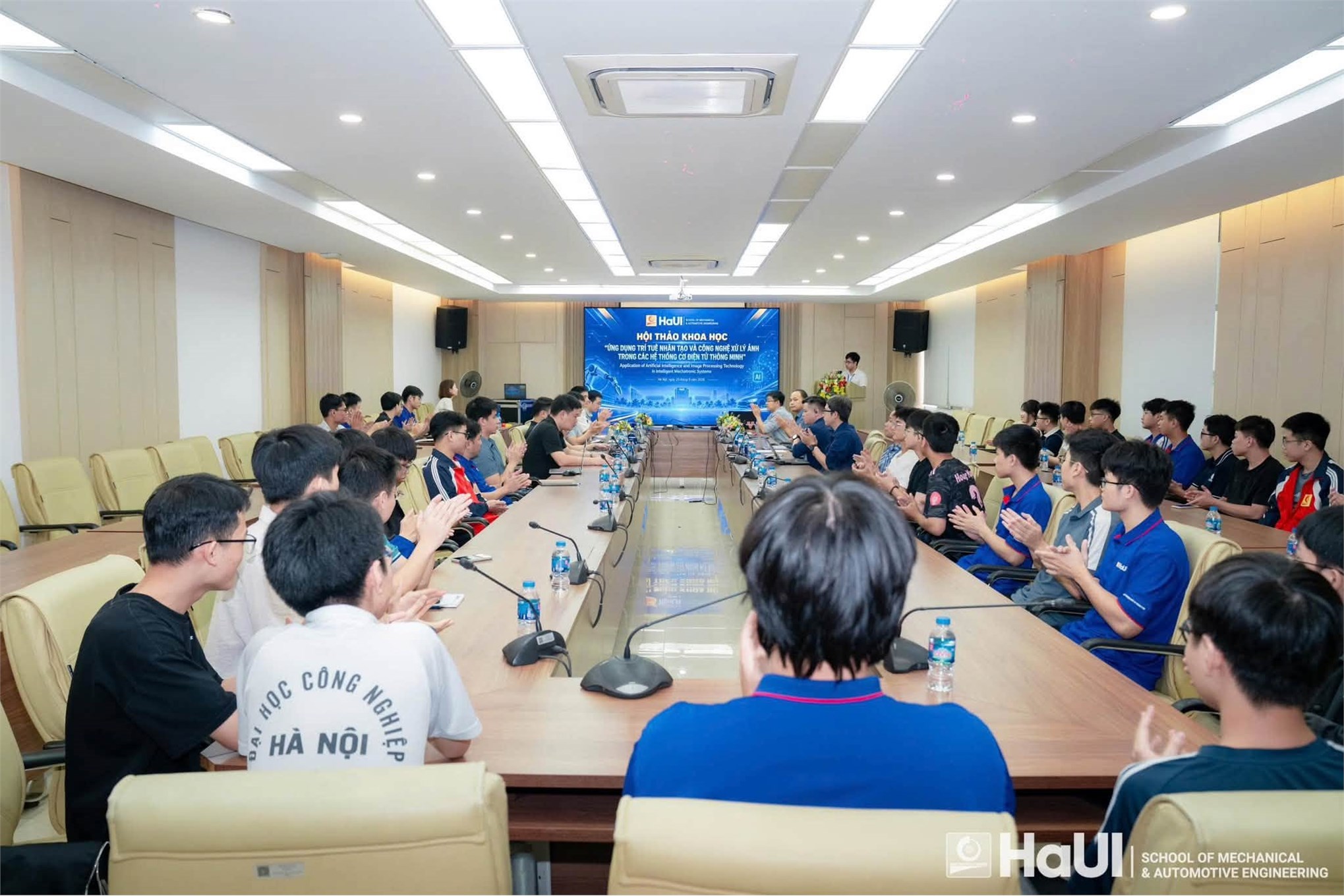 Hội thảo khoa học “Ứng dụng trí tuệ nhân tạo và công nghệ xử lý ảnh trong các hệ thống cơ điện tử thông minh” tại Trường Cơ khí – Ô tô