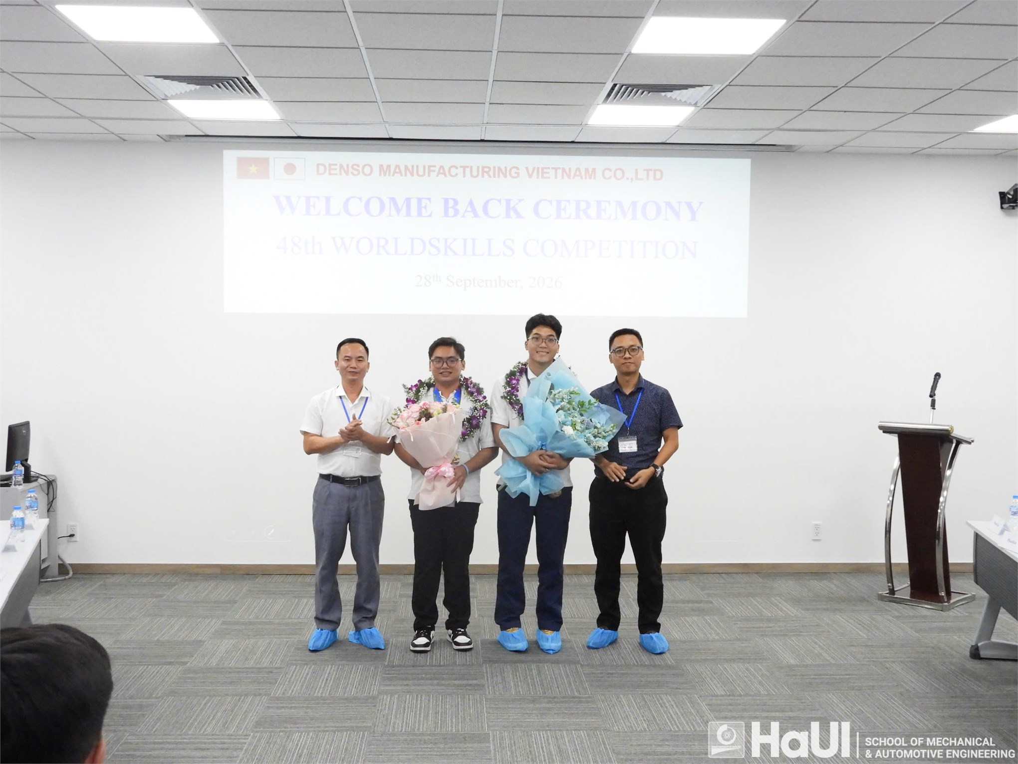 Sinh viên Trường Cơ khí – Ô tô xuất sắc giành Huy chương Kỹ năng nghề xuất sắc tại WorldSkills 2026