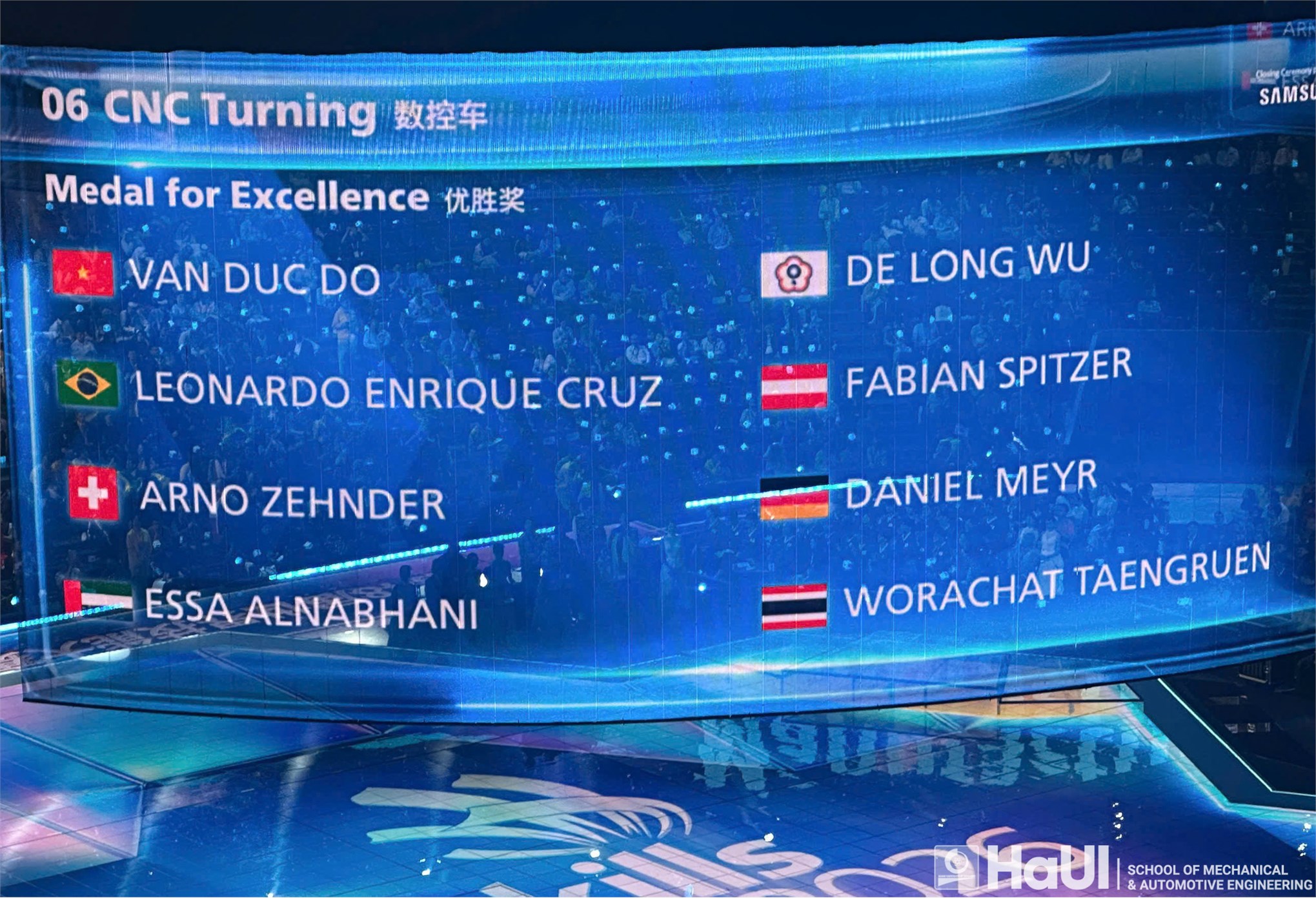 Sinh viên Trường Cơ khí – Ô tô xuất sắc giành Huy chương Kỹ năng nghề xuất sắc tại WorldSkills 2026