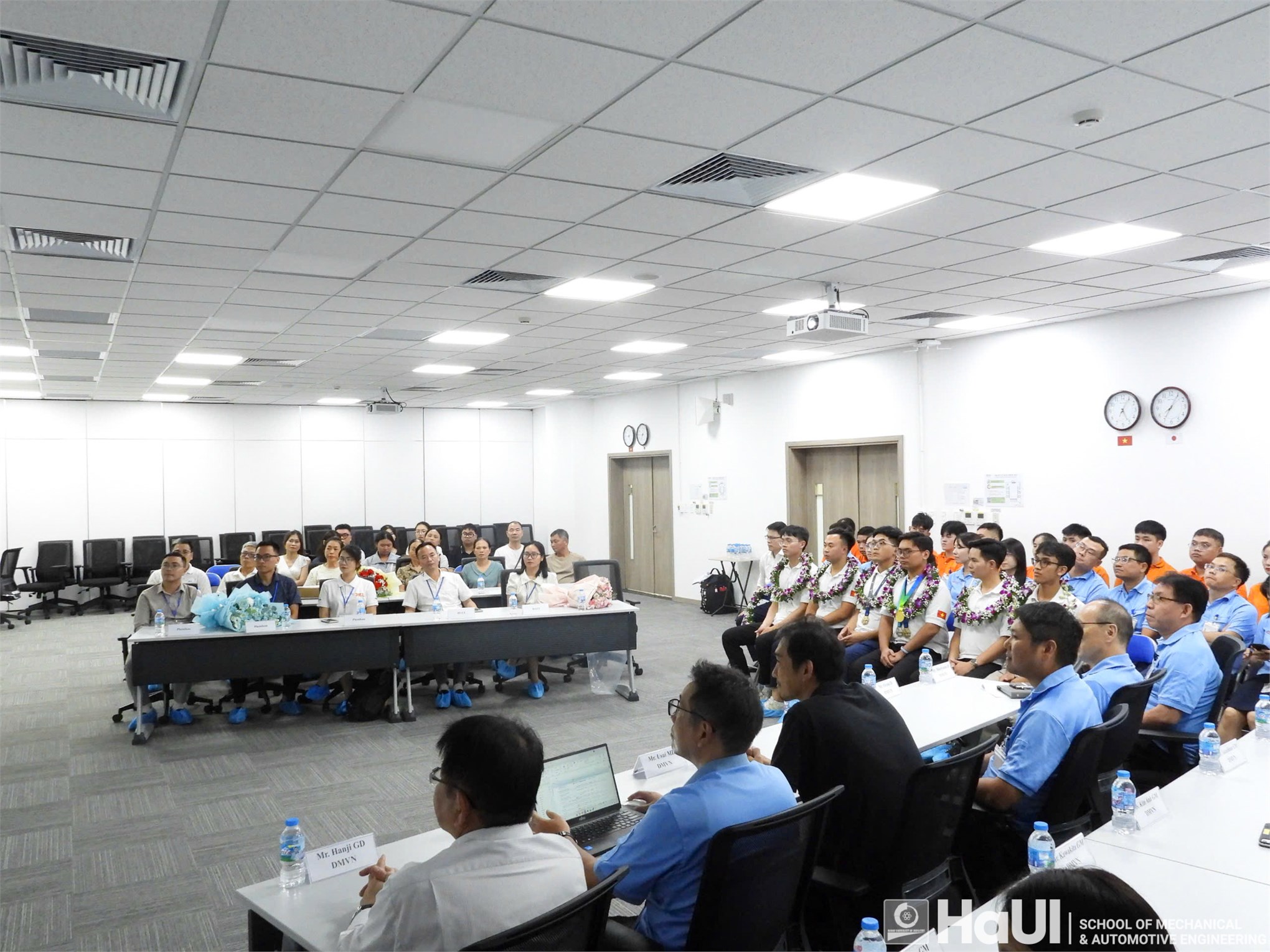 Sinh viên Trường Cơ khí – Ô tô xuất sắc giành Huy chương Kỹ năng nghề xuất sắc tại WorldSkills 2026