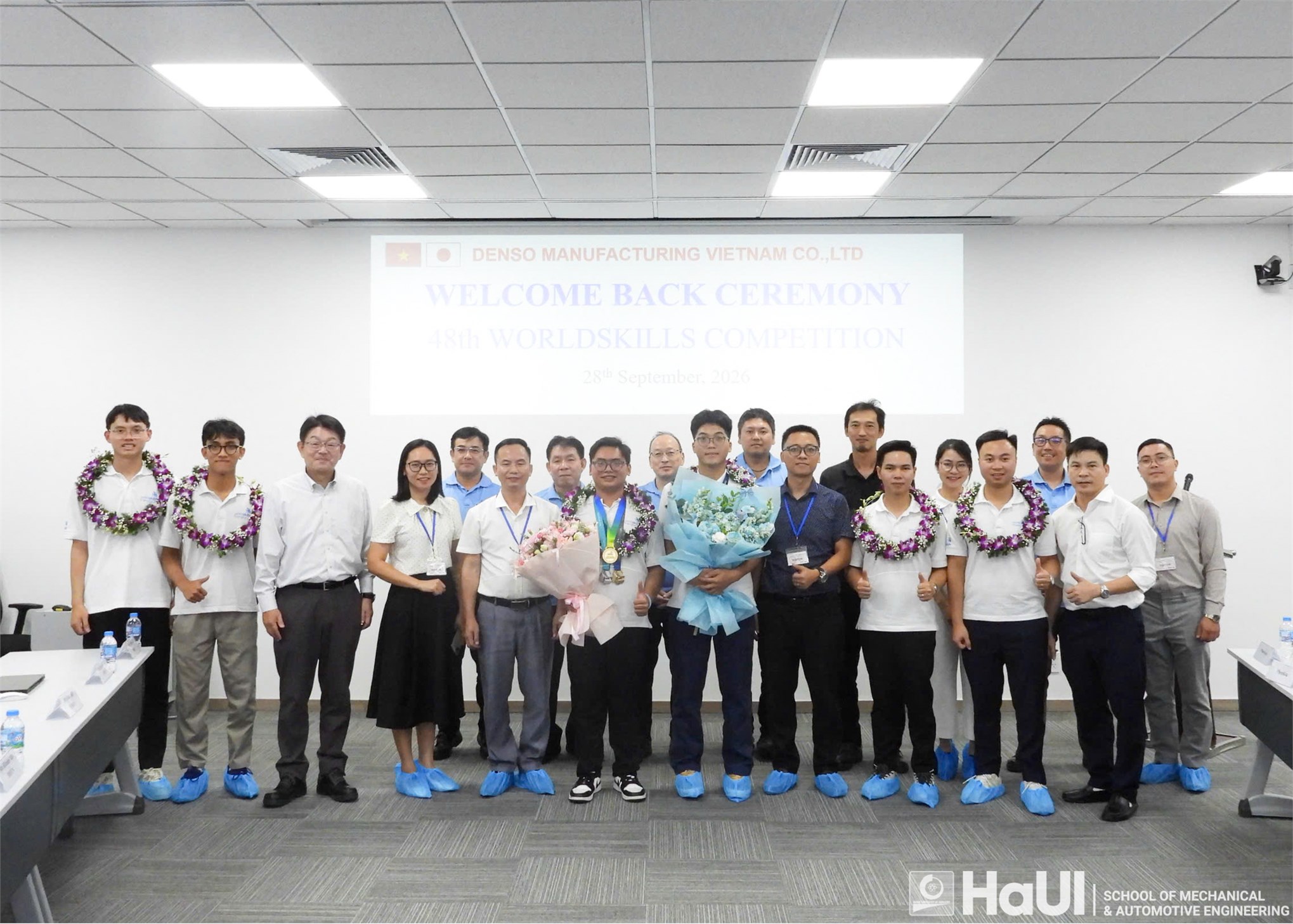 Sinh viên Trường Cơ khí – Ô tô, HaUI giành Huy chương Kỹ năng nghề xuất sắc, đạt danh hiệu Best of Nation tại WorldSkills 2026