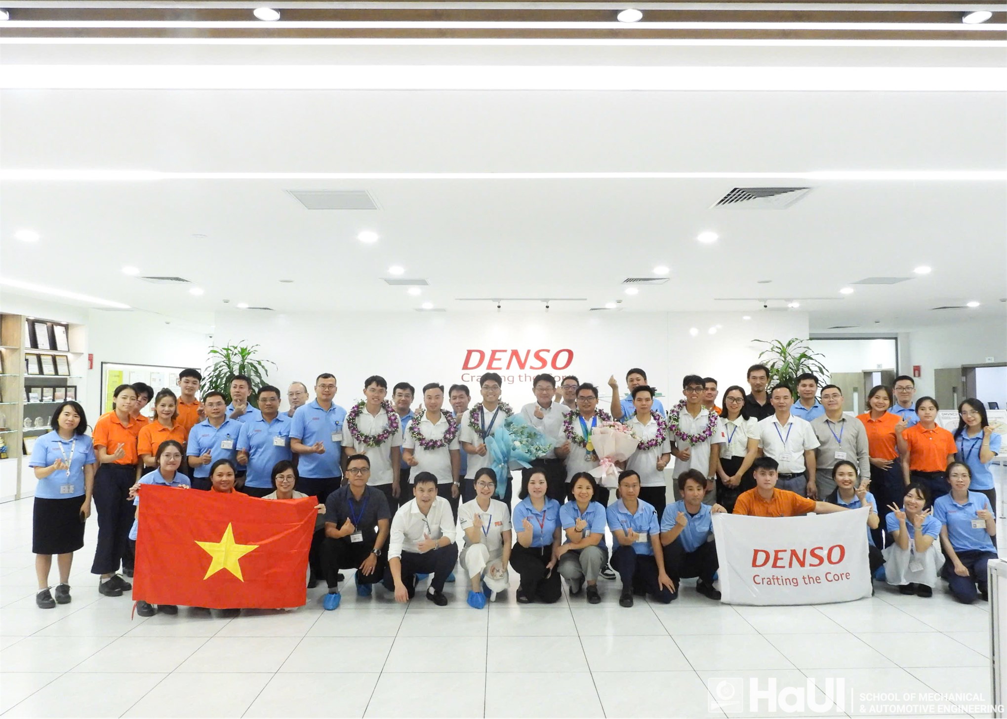 Sinh viên Trường Cơ khí – Ô tô, HaUI giành Huy chương Kỹ năng nghề xuất sắc, đạt danh hiệu Best of Nation tại WorldSkills 2026