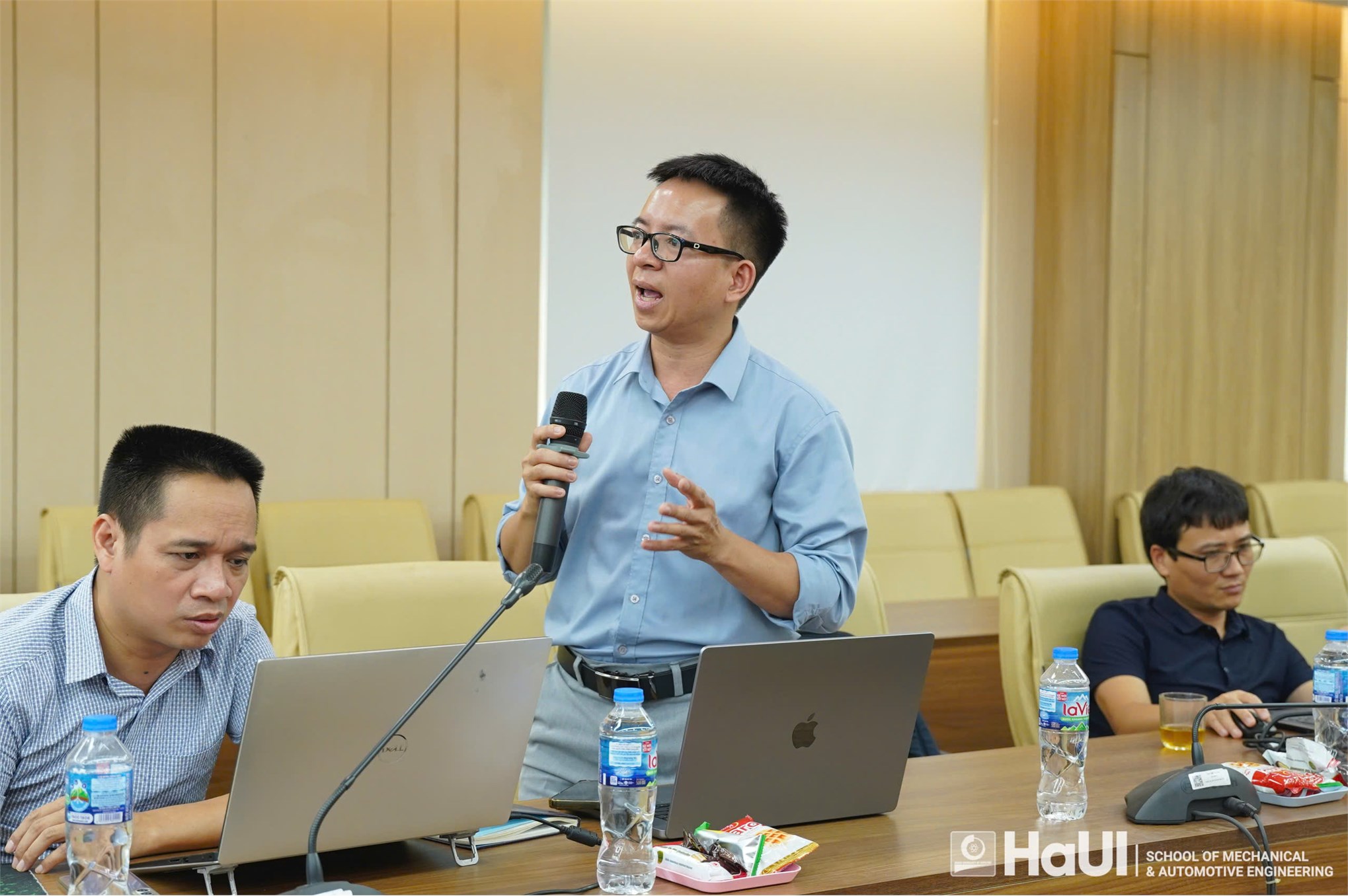 Hội thảo khoa học “Công nghệ chế tạo và đo lường bánh răng chính xác trong sản xuất thông minh – Cơ hội hợp tác nghiên cứu và đào tạo HaUI – Klingelnberg”