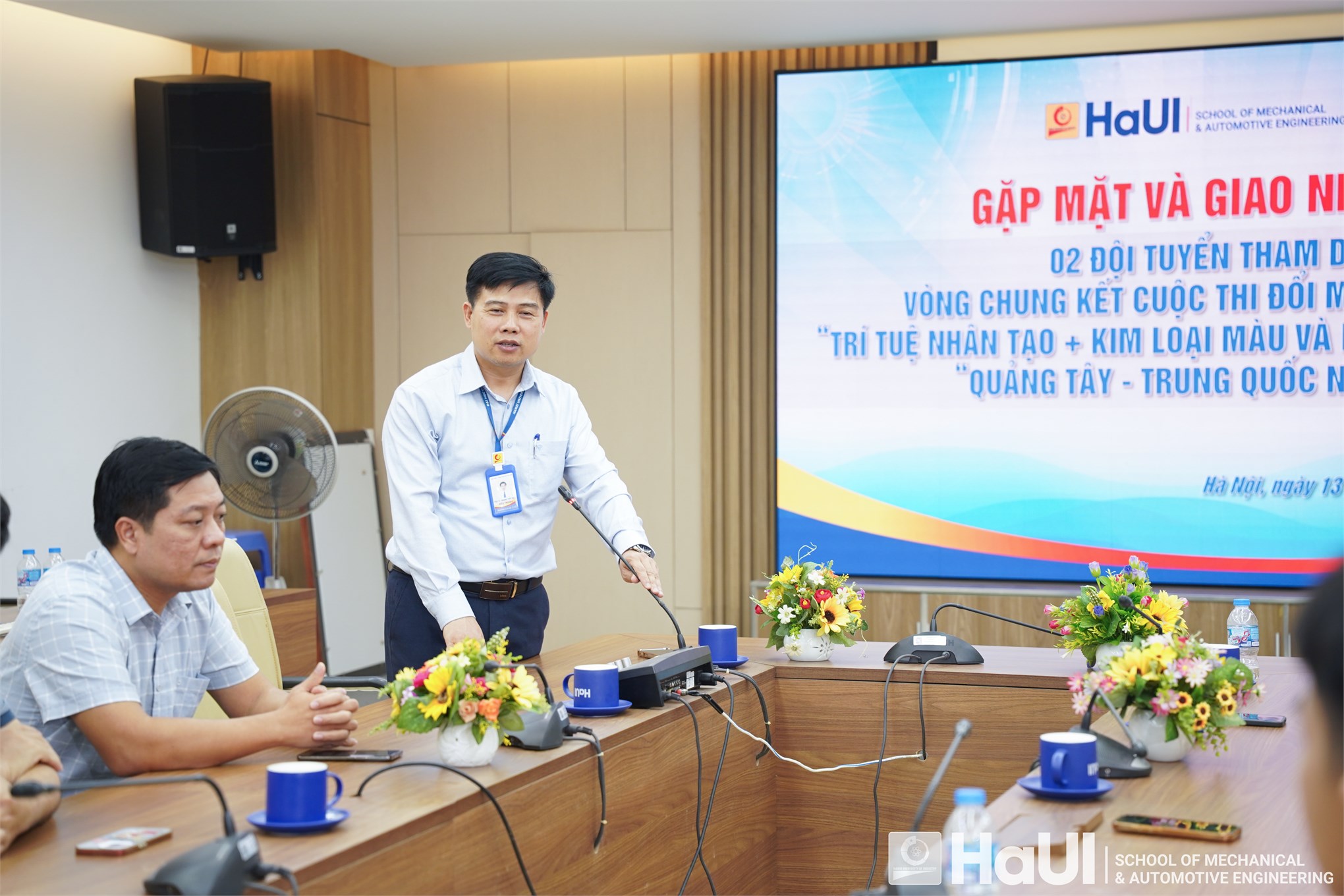 Trường Cơ khí – Ô tô gặp mặt, động viên hai đội tuyển tham gia chung kết cuộc thi AI quốc tế tại Trung Quốc