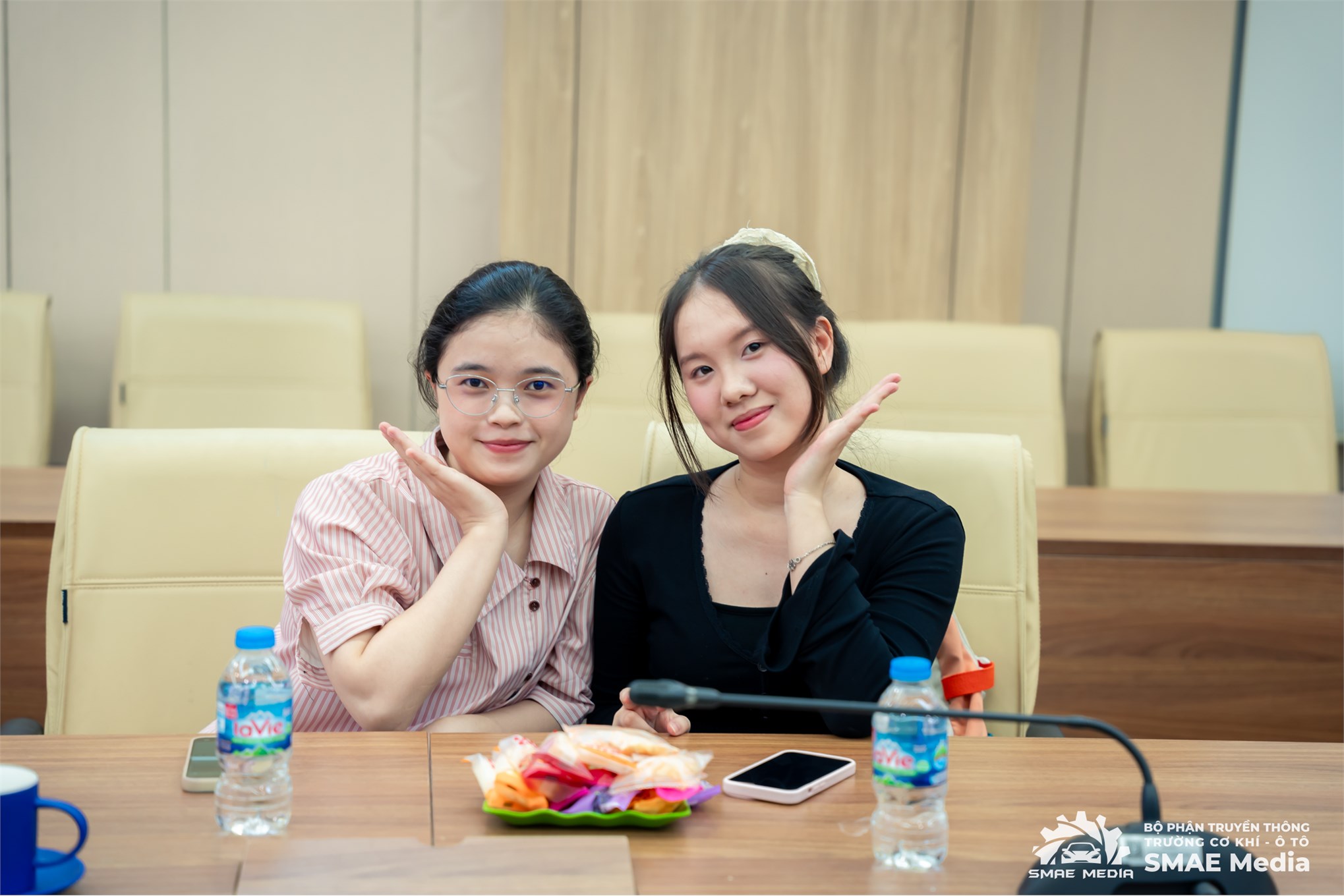Rạng rỡ và ấm áp chương trình kỷ niệm ngày phụ nữ Việt Nam 20/10 tại Trường Cơ khí – Ô tô