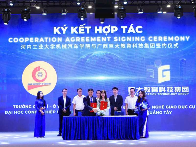 School of Mechanical and Automotive Engineering, HaUI signed a strategic partnership at the first Vietnam Embodied AI Conference: Pioneering breakthroughs in high-level human resources training