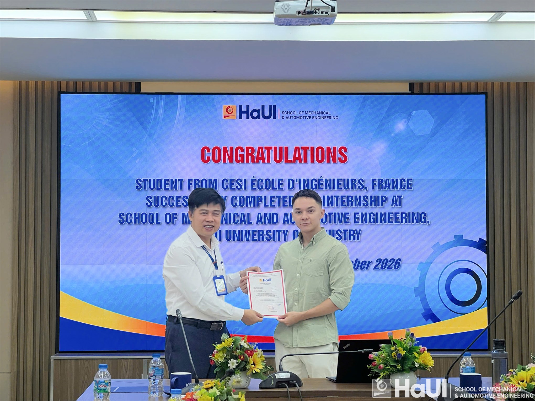 School of Mechanical and Automotive Engineering held the closing ceremony of the internship and awarded a certificate to the student from CESI École d'Ingénieurs (France)