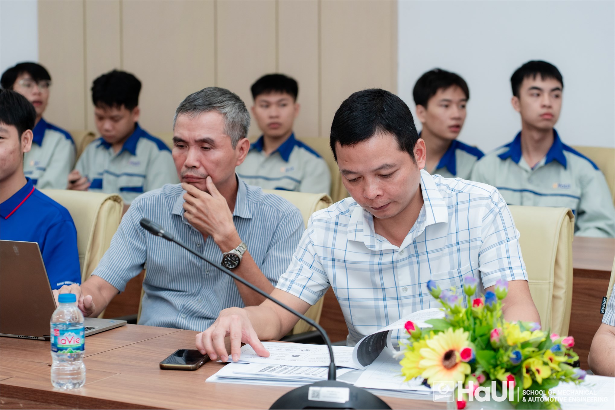 Hội thảo khoa học “Ứng dụng công nghệ số, mô phỏng tối ưu nhằm nâng cao chất lượng các cuộc thi Olympic Cơ học”